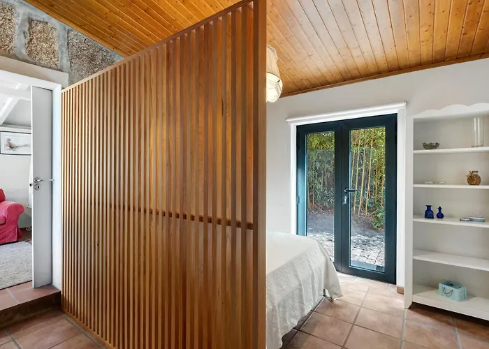 Casa De Andrães Camélias Hébergement de vacances *